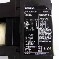 Siemens Schütz 24V/4kW/400V 3TF3010-0B GEB