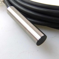 Balluff induktiver Näherungsschalter BES 516-371-E4-C-PU NOV
