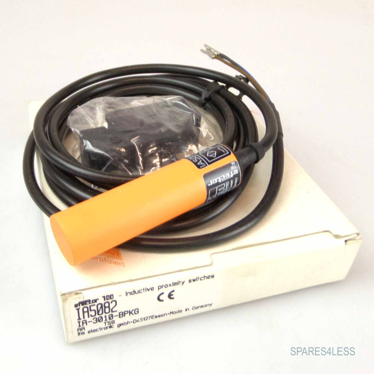 ifm efector induktiver Näherungsschalter IA5082 IA-3010