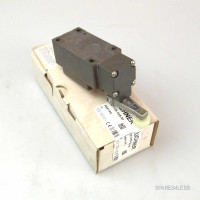Euchner Einzelgrenztaster NZ1HB-528-M 088199 OVP