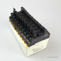 Allen Bradley Sockel CAT 700-HN121 Ser A (10Stk.) OVP