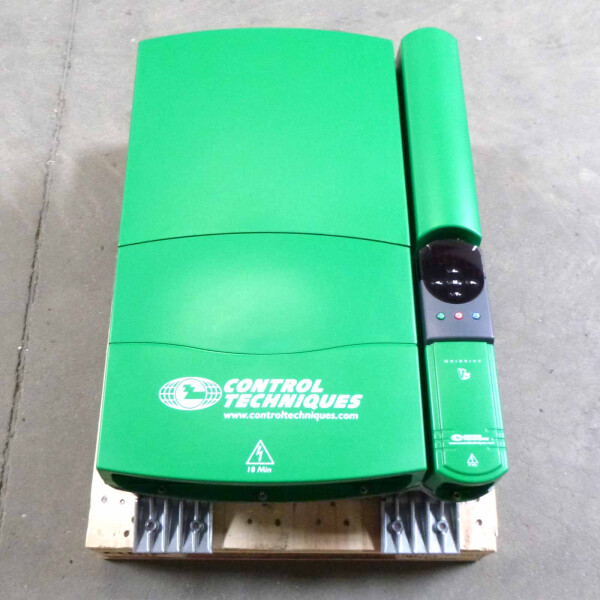 CONTROL TECHNIQUES Unidrive UNI 4404 90kW GEB #K2