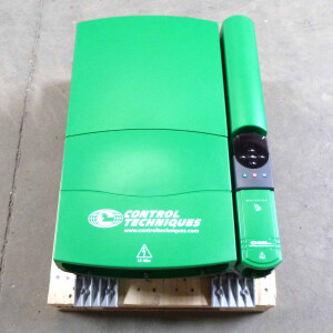 CONTROL TECHNIQUES Unidrive UNI 4404 90kW GEB #K2