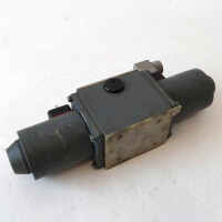 Rexroth Wege-Schieberventil 4 WE 10 J11/LG24NZ4 456462/1 GEB