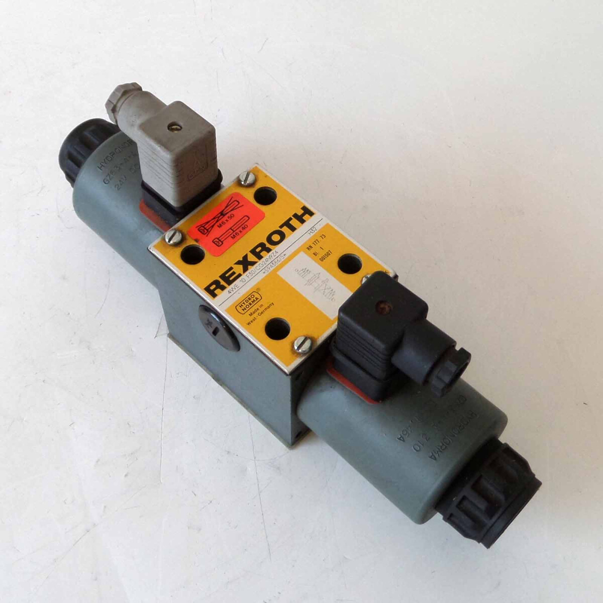 Rexroth Wege-Schieberventil 4WE 10 F30/CG24N9Z4 594386/5 GEB