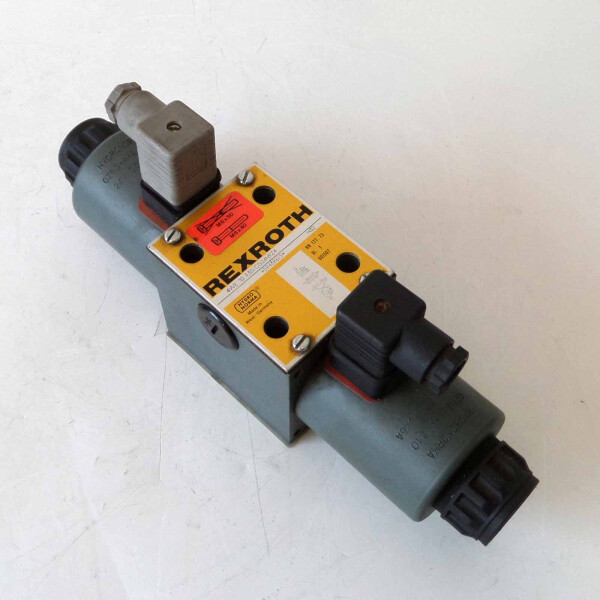 Rexroth Wege-Schieberventil 4WE 10 F30/CG24N9Z4 594386/5 GEB