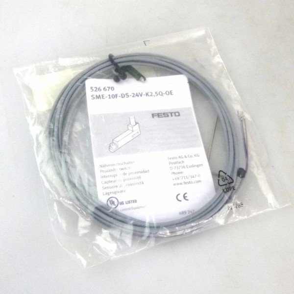 Festo Näherungsschalter SME-10F-DS-24V-K2,5Q-OE 526 670 OVP