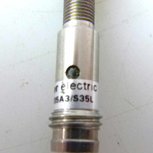 Baumer electric Induktiver Näherungsschalter IFRM 05P35A3/S35L NOV