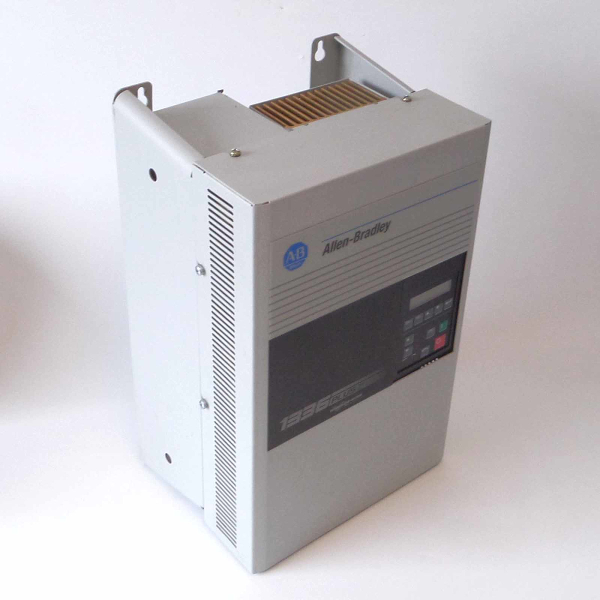 Allen Bradley AC Drive 1336 plus II 1336S-B025-AA-DE-HA2-L4 
