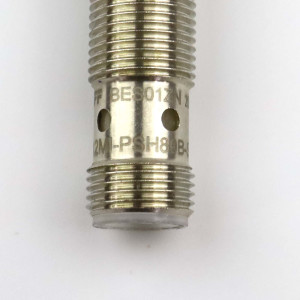 Balluff induktiver Sensor BES01ZN BES M12MI-PSH80B-S04G GEB