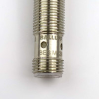 Balluff induktiver Sensor BES01ZN BES M12MI-PSH80B-S04G GEB