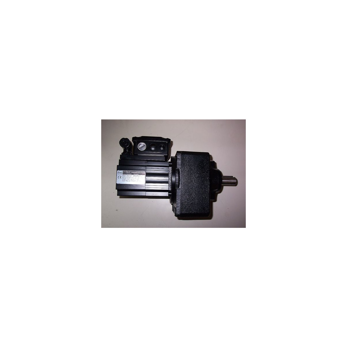 Stöber Drehstrom-Servomotor ED401UROD140 NOV