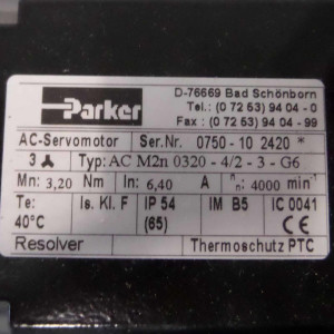 Parker AC-Servomotor AC M2n 0320-4/2-3-G6 + Kegelradgetriebe K202AG0560MQ10EL1/3 OVP
