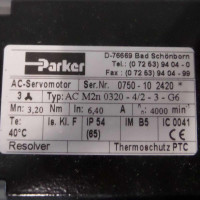 Parker AC-Servomotor AC M2n 0320-4/2-3-G6 + Kegelradgetriebe K202AG0560MQ10EL1/3 OVP