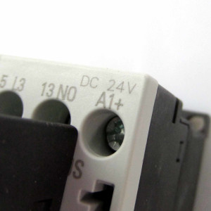 Siemens Schütz 3RT1015-1BB44-3MA0 24V OVP