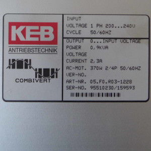 KEB Frequenzumrichter Combivert 05.F0.R03-1228 0,9kVA OVP