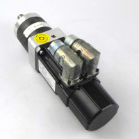 Kollmorgen Servomotor AKM21C-ANB2R-00 + PLE60 Ratio=25 GEB