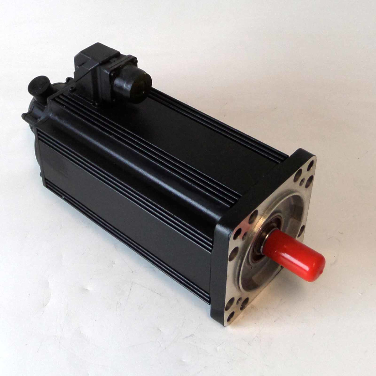 Rexroth Servomotor MDD093B-N-030-N2L-110GA2 R911263231 REM