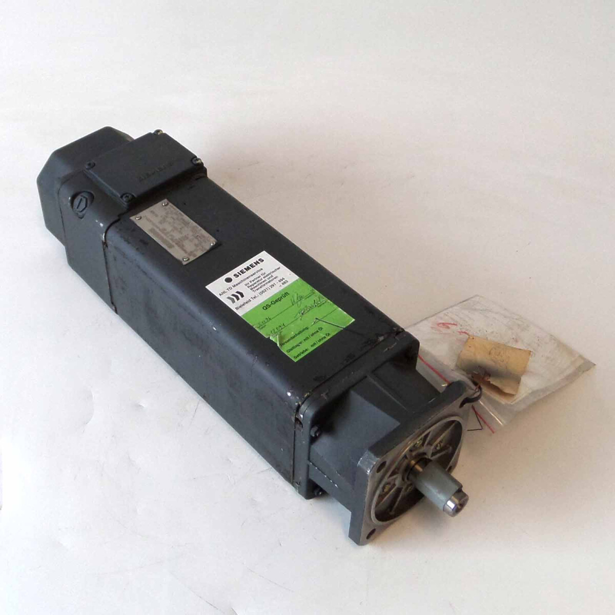 Siemens Gleichstrom-Servomotor 1HU3058-0AC01-0ZZ9-Z Z=G42+K1