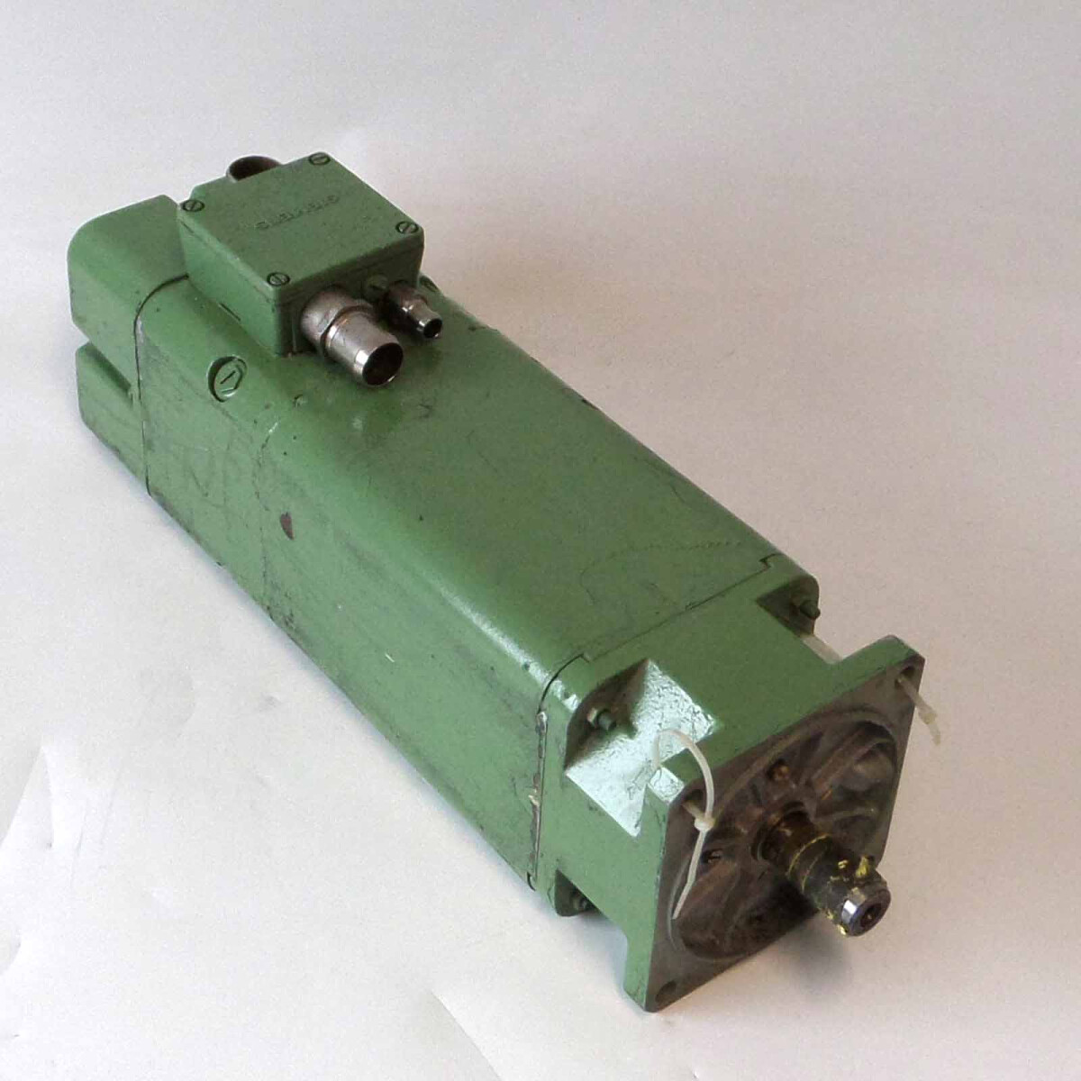 Siemens Gleichstrom-Servomotor 1HU3076-0AC01-0ZZ9-Z Z=G81 + 