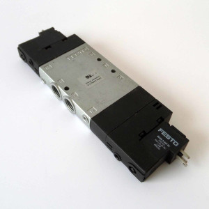 Festo Magnetventil CPE18-M1H-5/3E-1/4 170249 GEB