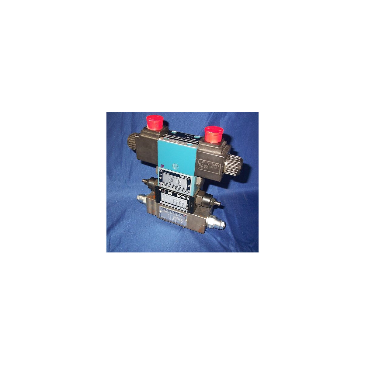 BOSCH Wegeventil/Hydraulikventil Kombination 0810091434 NOV
