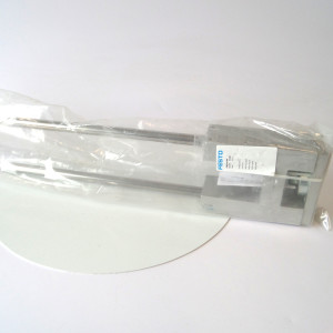 Festo Führungseinheit FENG-40-540- 34482 OVP