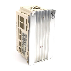 Omron Sysdrive 3G3JV Inverter CIMR-J7AZB0P2 0,25kW OVP