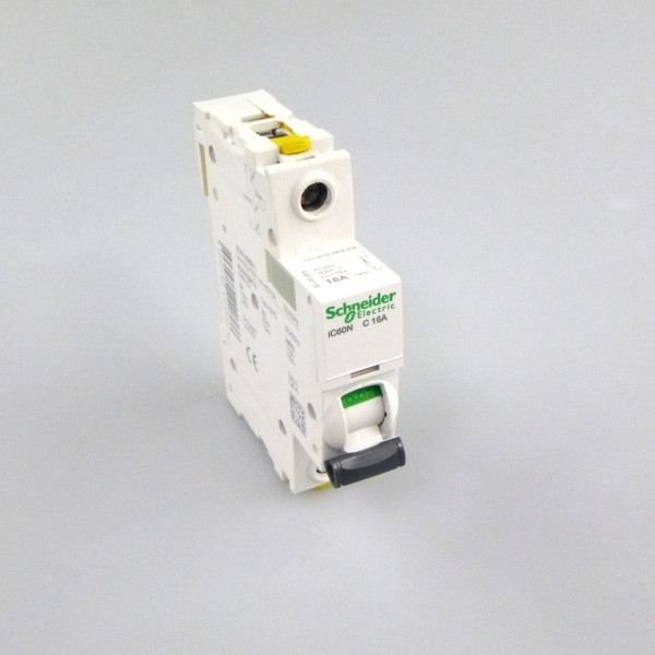 Schneider Electric Miniatur-Leitungsschalter A9F04116 iC60N C16A GEB