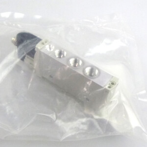 Festo Magnetventil VUVG-L14-B52-T-G18-1R8L 574230 OVP