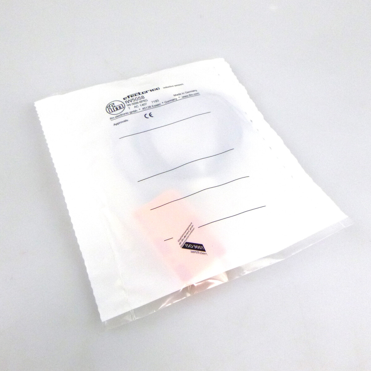 ifm efector induktiver Sensor IW5058 IW-3008-BPKG OVP