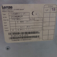 Lenze Stromrichter 4900 ID 00382658 Typ EVD4904-E-V013 GEB