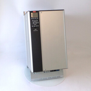 Danfoss VLT FC-102P45KT4E20H1XGXXXXSXXXXAXBXCXXXXD0 131H6876 GEB