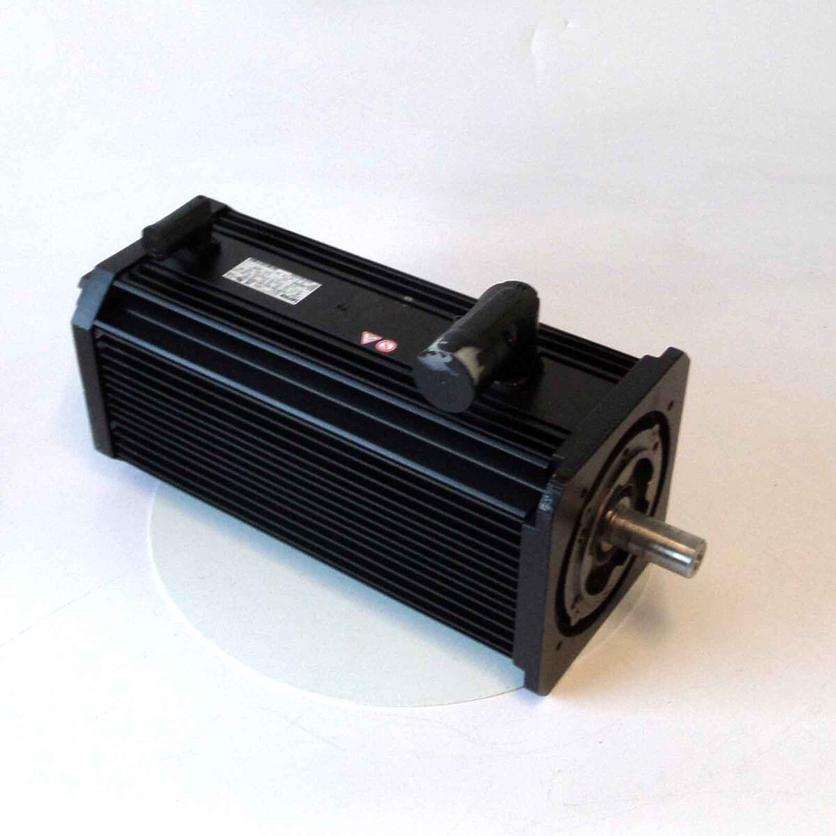 Lenze Servomotor MCA 19S42-RS0F2-C28R-ST5S00N-R0SU 13417957 