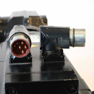 SEW Getriebemotor KHF37 CMP71M/BP/KY/AK0H/SB1 4500r/min i=10,49 NOV