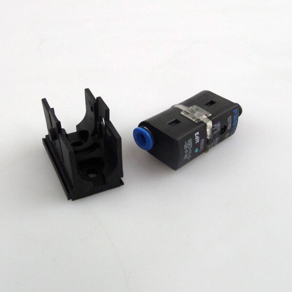 Festo Drucksensor SDE5-V1-O-Q6-P-M8 527458 NOV