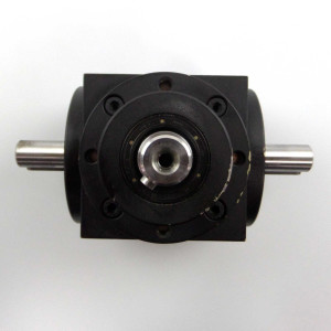 ATEK Kegelradgetriebe V 090 1:1 D0-9.9-700 GEB