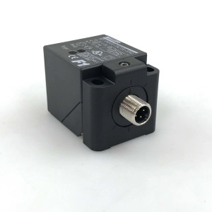 Balluff Induktiver Sensor BES022K BES Q40KFU-PAC15A-S04G OVP
