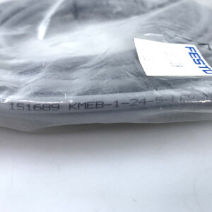 Festo Steckdosenleitung KMEB-1-24-5-LED 151689 OVP