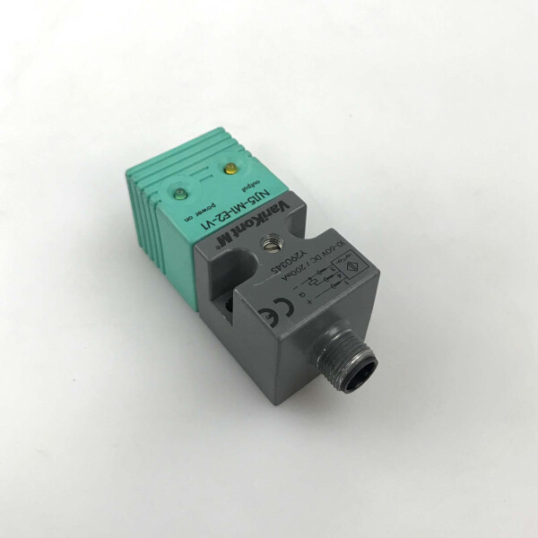 Pepperl+Fuchs Induktiver Sensor NJ15-M1-E2-V1 Y29034S GEB