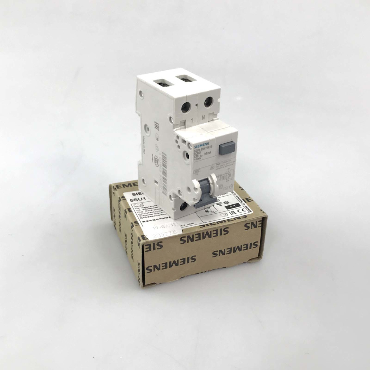 Siemens FI/LS-Schalter 5SU1 356-7KK16 OVP