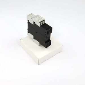 Siemens Zeitrelais 3RP1531-1AP30 OVP