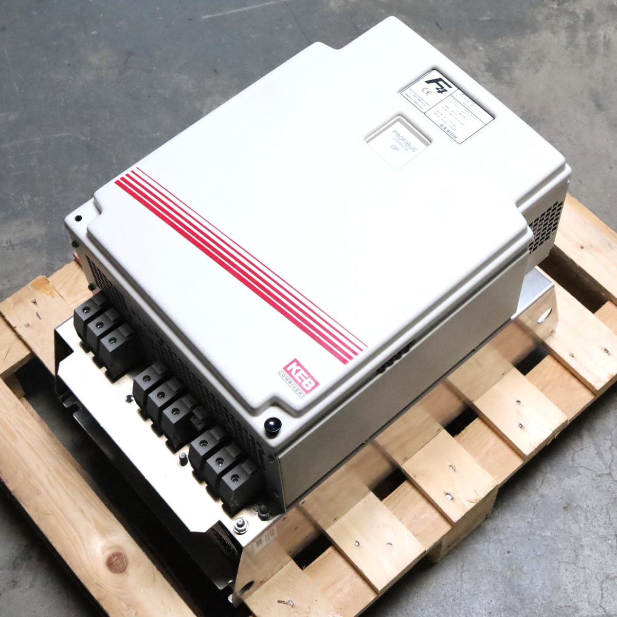 KEB Frequenzumrichter Combivert 22.F4.F1R-4R01 55kW GEB