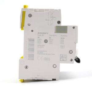 Schneider Electric Leitungsschutzschalter A9F93363 008392 iC60L NOV
