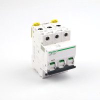 Schneider Electric Leitungsschutzschalter A9F93363 008392 iC60L NOV
