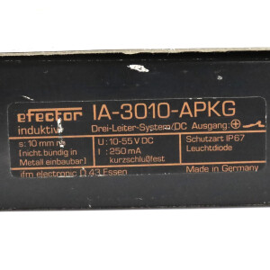 ifm efector induktiver Näherungsschalter IA-3010-APKG OVP