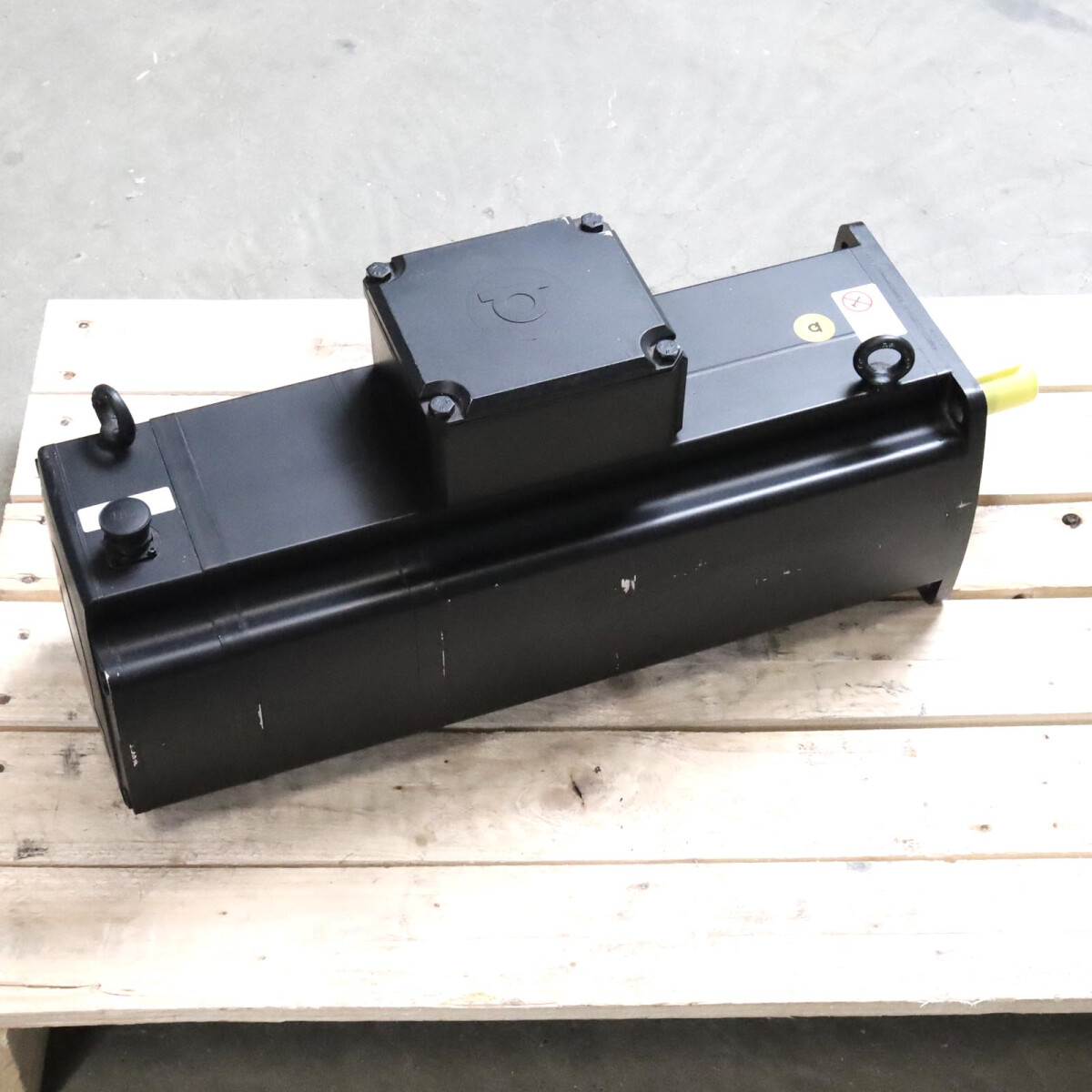 Baumüller Servomotor DSDG 100 L64U30-5 15G 10,7kW NOV