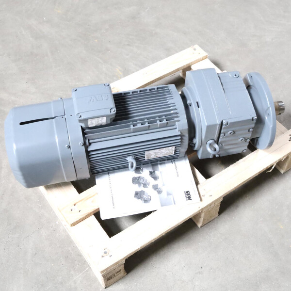 SEW Getriebemotor RF77 DRN132S4/TF/AS7Y i=6,79 NOV