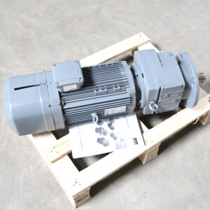 SEW Getriebemotor RF77 DRN132S4/TF/AS7Y i=6,79 NOV