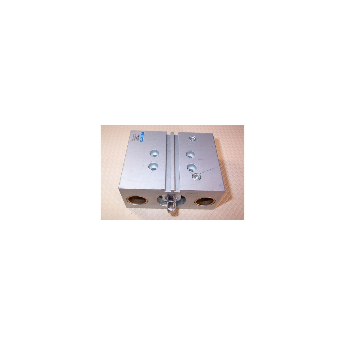 Festo Führungszylinder DFM-32-40-P-A-GF 170857 GEB